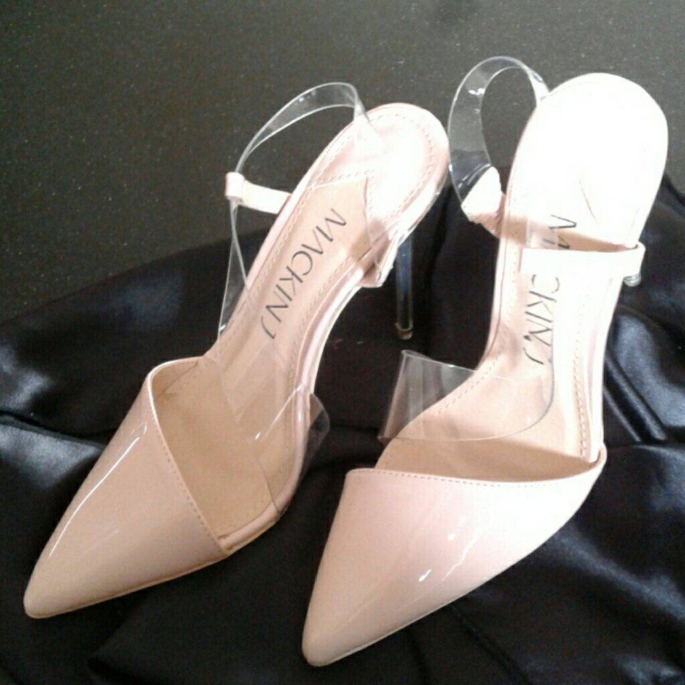 NWT PATENT LEATHER HIGH HEELS